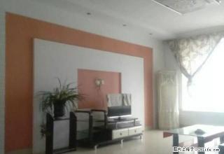泰山名郡大三居多层4楼家具家电齐全随时入住1300月 - 滨州28生活网 bz.28life.com