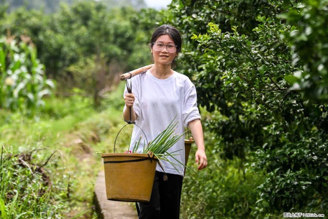 全网追的“扁担女孩”，找了一份暑假工，时薪12元 - 滨州生活资讯 - 滨州28生活网 bz.28life.com