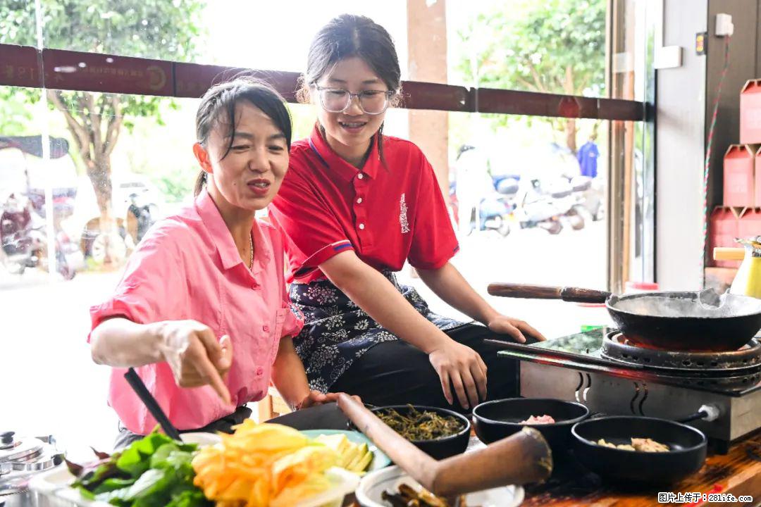 全网追的“扁担女孩”，找了一份暑假工，时薪12元 - 滨州生活资讯 - 滨州28生活网 bz.28life.com